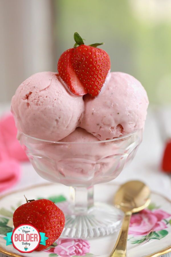 Strawberry ice cream - Wikipedia